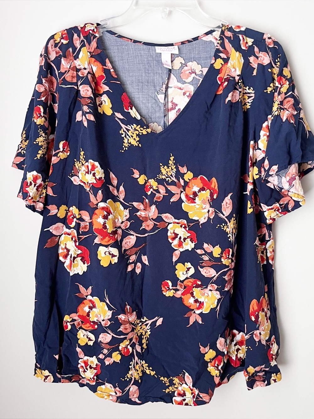 Isabel Maternity by Ingrid & Isabel Small Navy Floral V-Neck Maternity Top